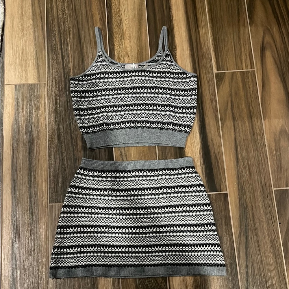Gray and Black Knit Crop Top and Skirt Set Cashmere